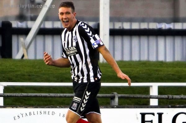 Cầu thủ Paul Millar với chiều cao 2m07