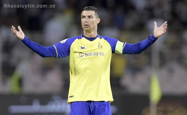Cầu thủ Ronaldo đang có 853 bàn thắng