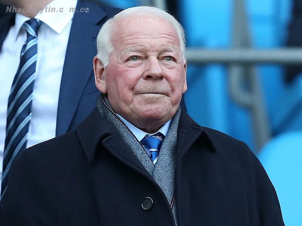 Cầu thủ Dave Whelan sở hữu tài sản 210 triệu USD