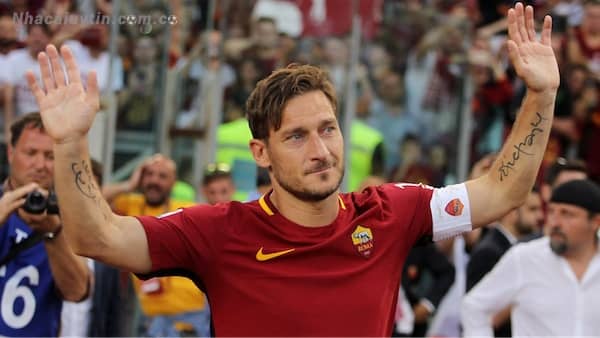 Cầu thủ Francesco Totti được người hâm mộ gọi là “Hoàng tử thành Rome”