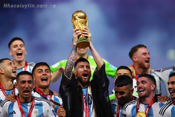 Sau 34 năm chờ đội tuyển Argentina mới có thể chạm tay vào chiếc cúp danh giá