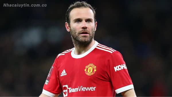 Cầu thủ Juan Mata sở hữu một trí tuệ siêu phàm