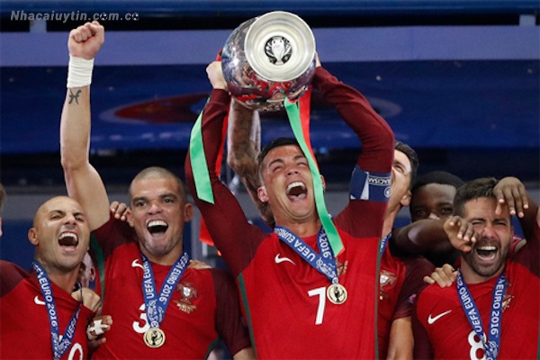 Đội tuyển Bồ Đào Nha vô địch Euro năm 2016